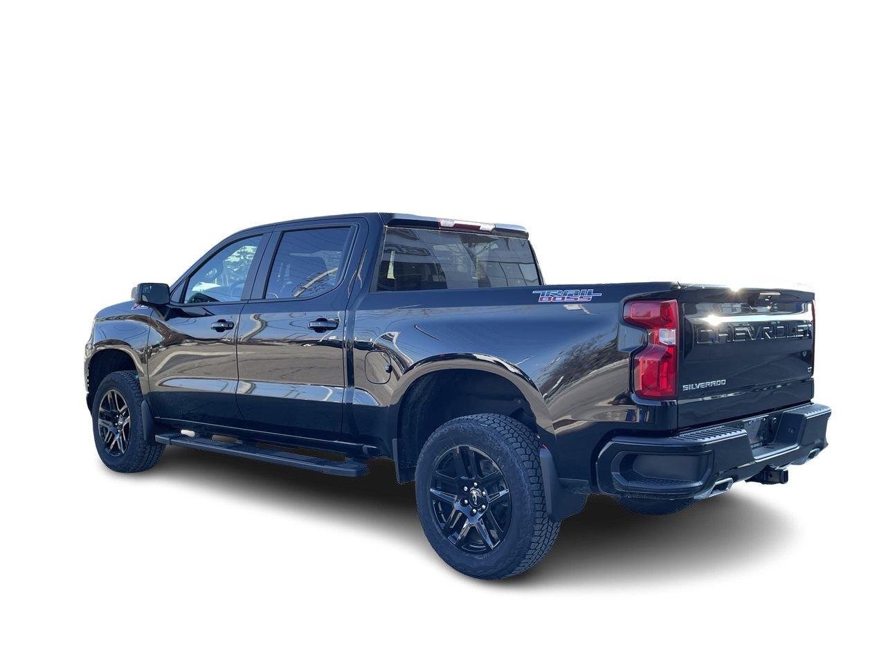 2022 Chevrolet Silverado 1500 Ltd Crew Cab 4x4 LT Trail Boss / Short Box Low Kil Photo