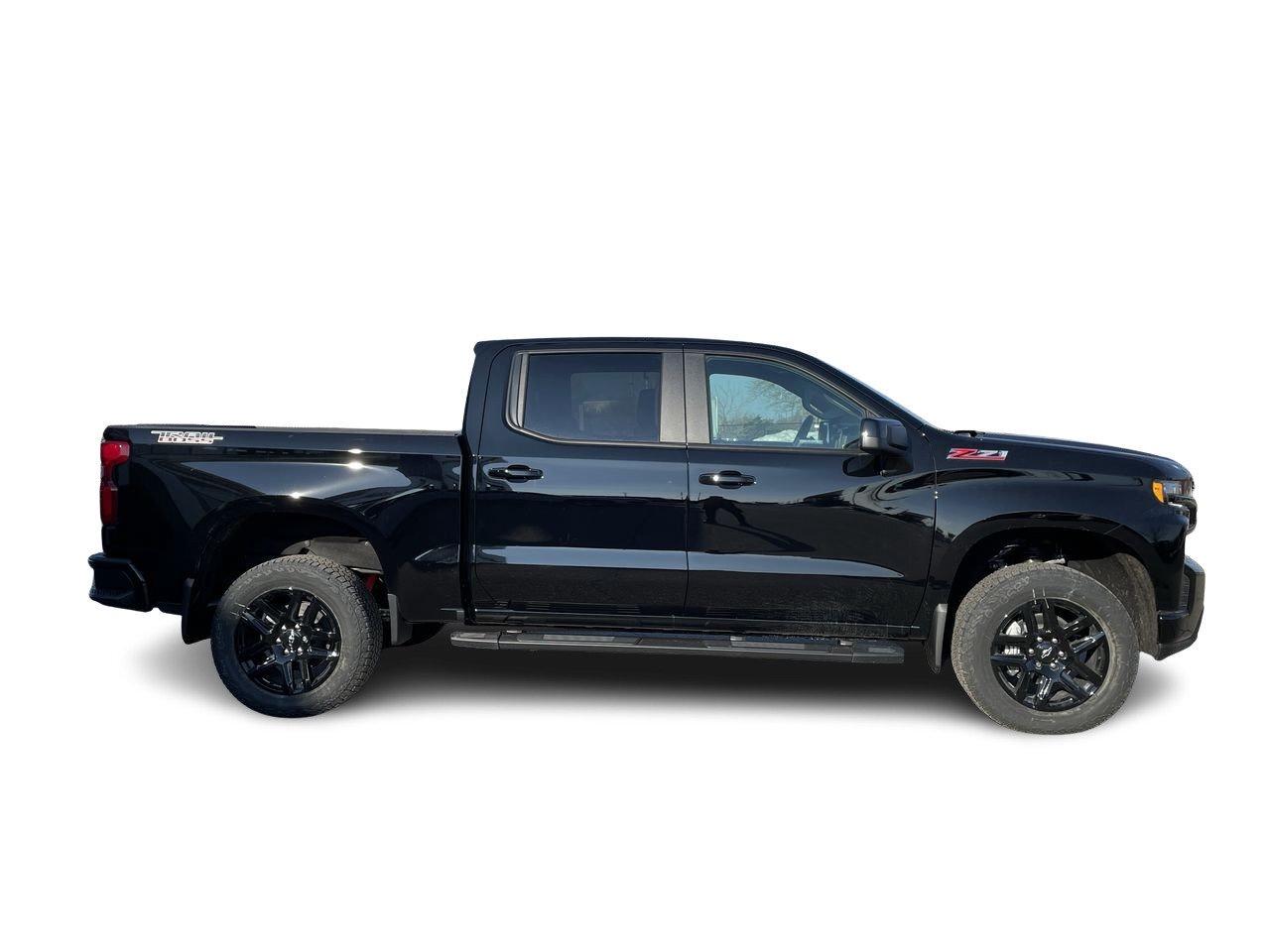 2022 Chevrolet Silverado 1500 Ltd Crew Cab 4x4 LT Trail Boss / Short Box Low Kil Photo