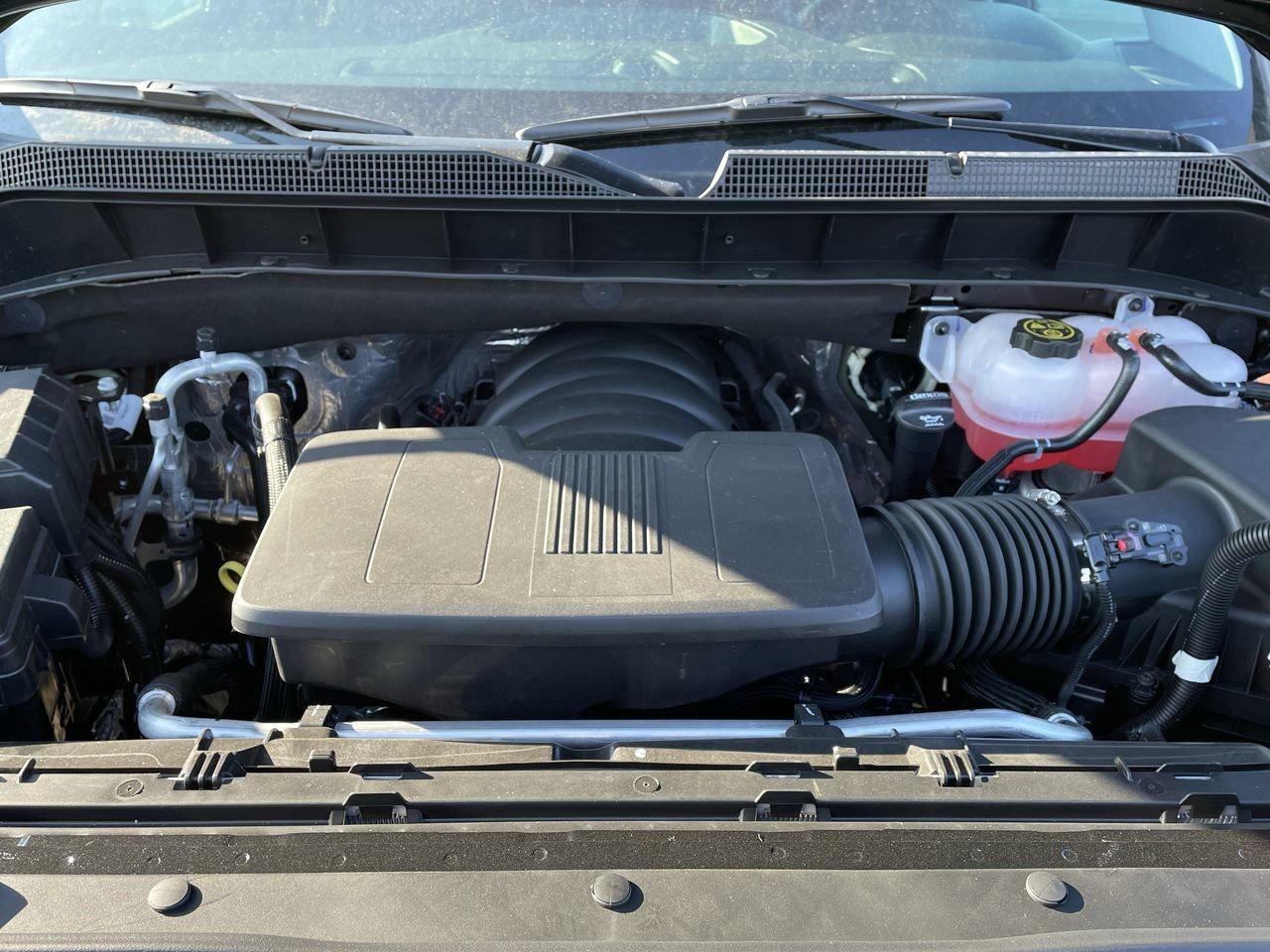 2022 Chevrolet Silverado 1500 Ltd Crew Cab 4x4 LT Trail Boss / Short Box Low Kil Photo