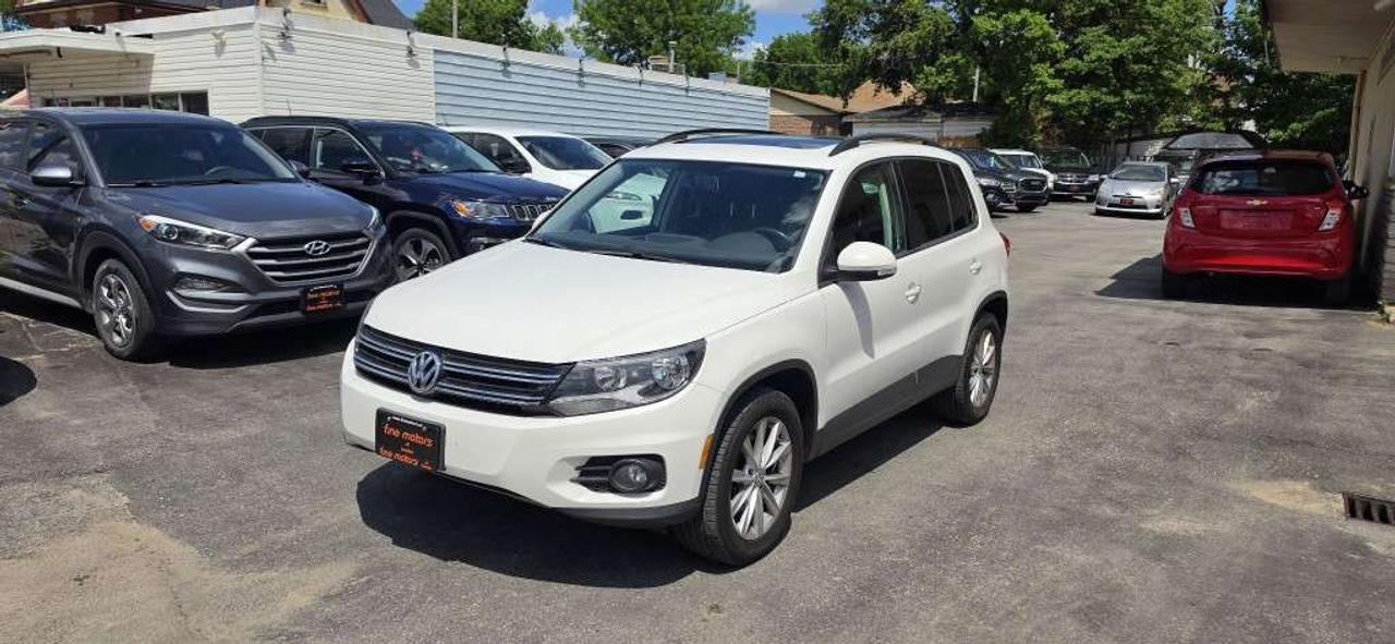 2014 Volkswagen Tiguan 4MOTION Auto Comfortline Photo2