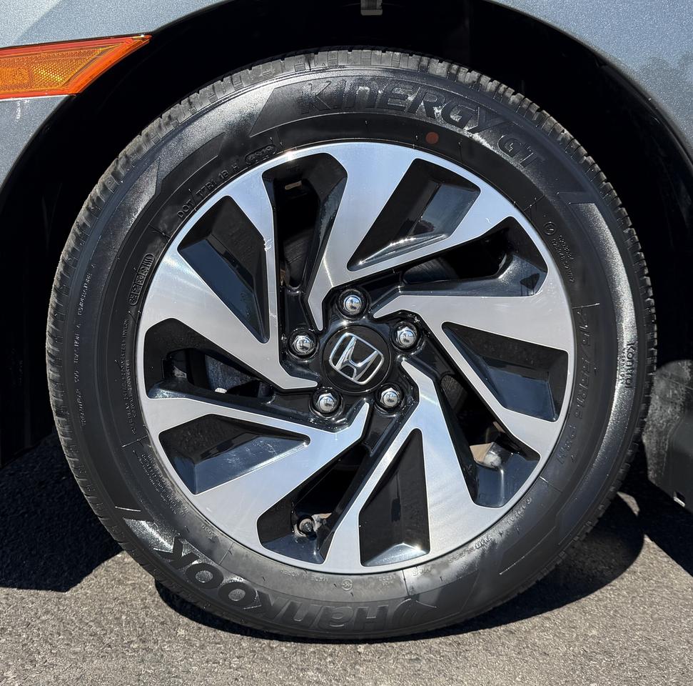 2019 Honda Civic Hatchback LX Photo
