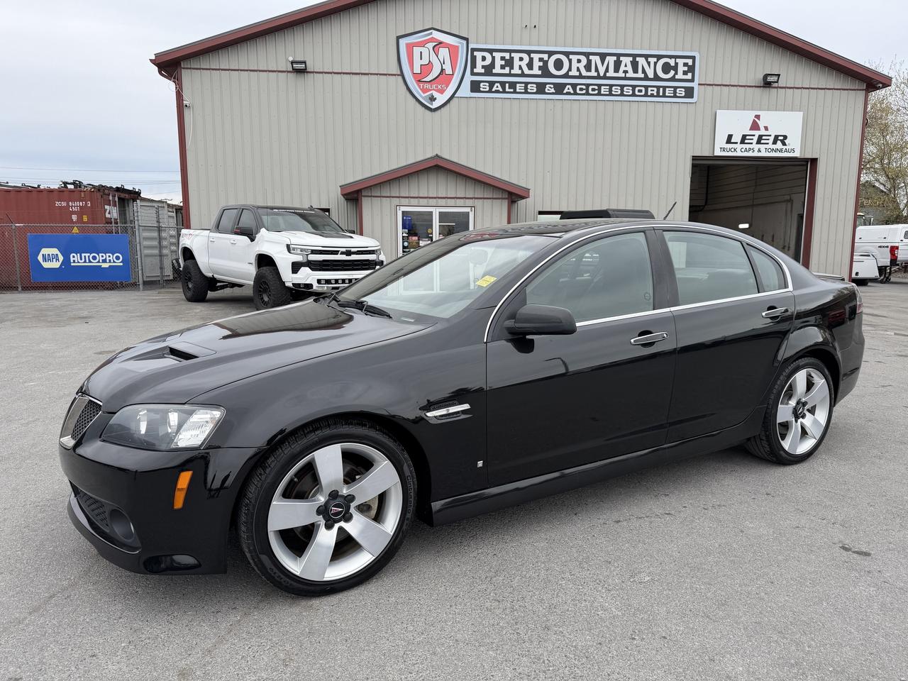 2009 Pontiac G8 4dr Sdn GT Photo