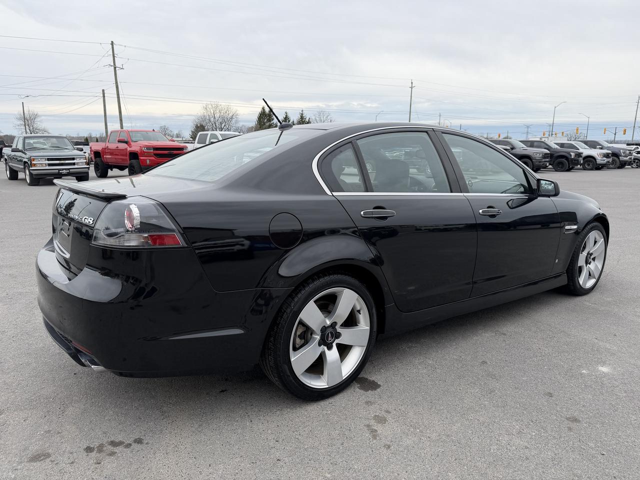 2009 Pontiac G8 4dr Sdn GT Photo