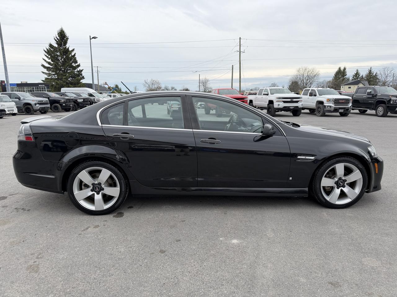 2009 Pontiac G8 4dr Sdn GT Photo