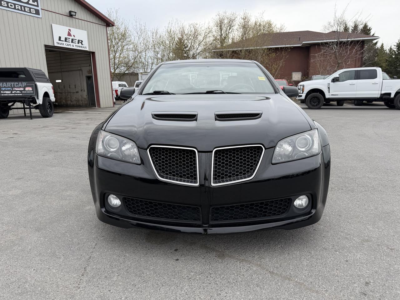 2009 Pontiac G8 4dr Sdn GT Photo