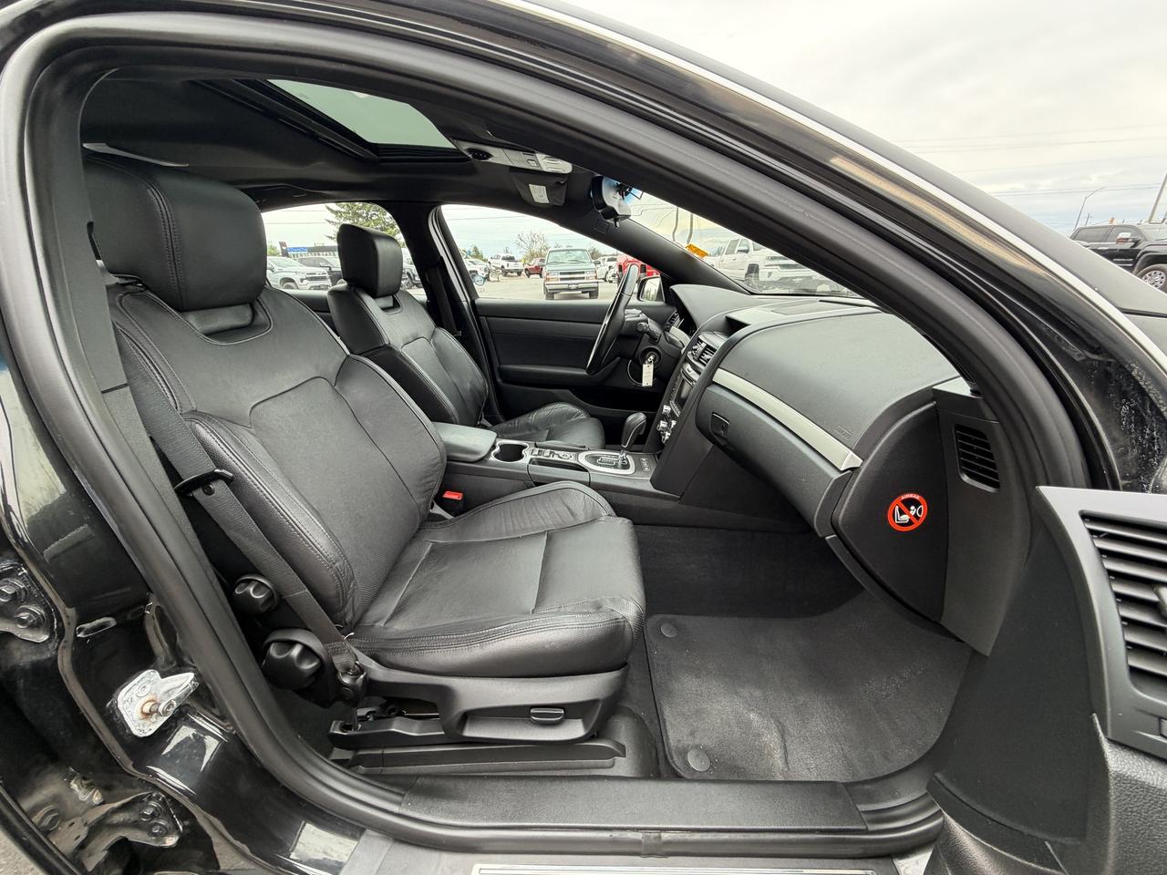 2009 Pontiac G8 4dr Sdn GT Photo