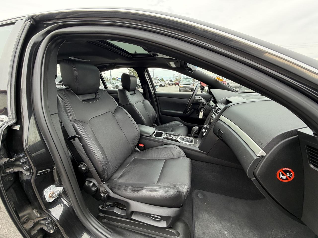 2009 Pontiac G8 4dr Sdn GT Photo