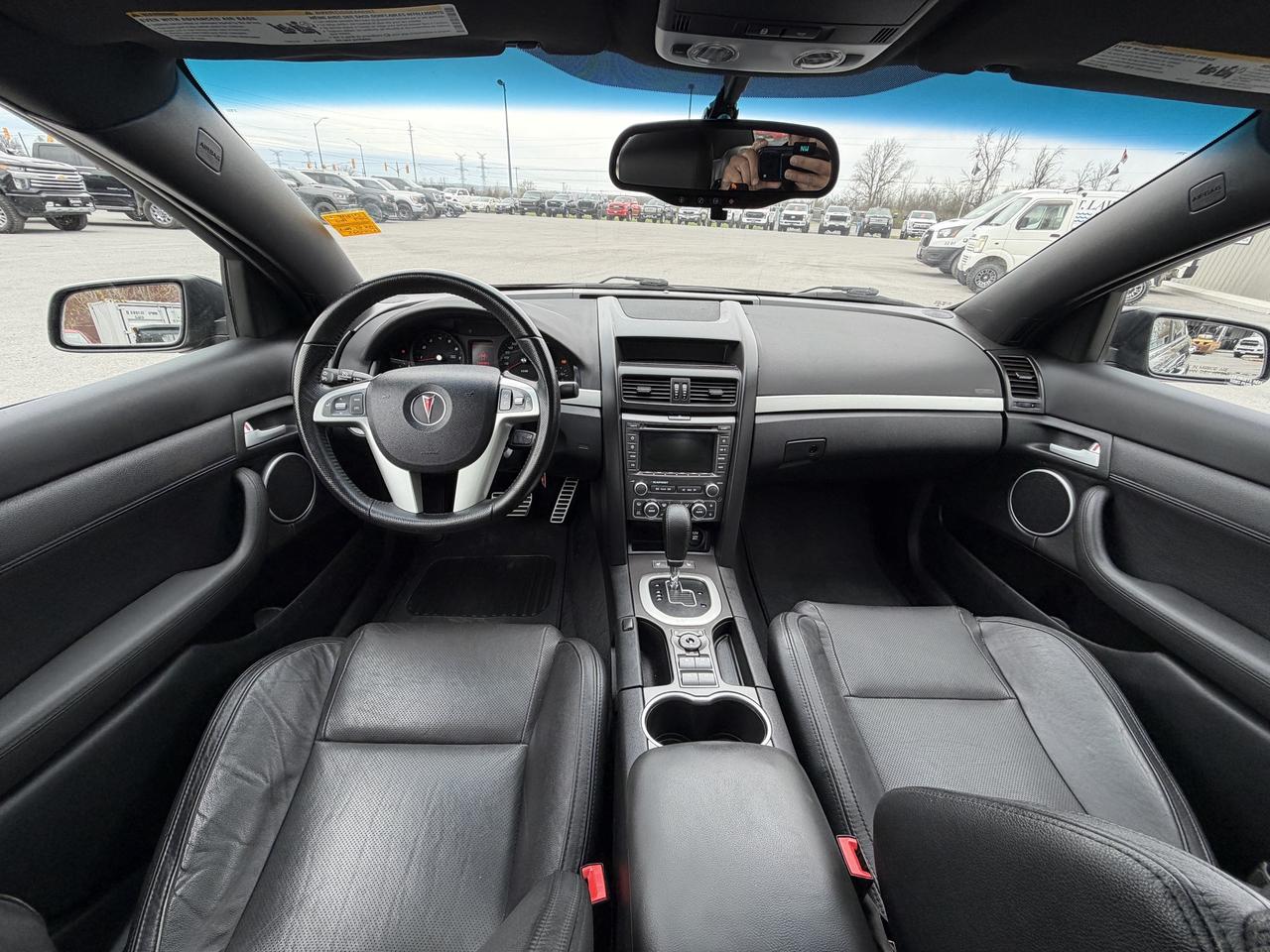 2009 Pontiac G8 4dr Sdn GT Photo