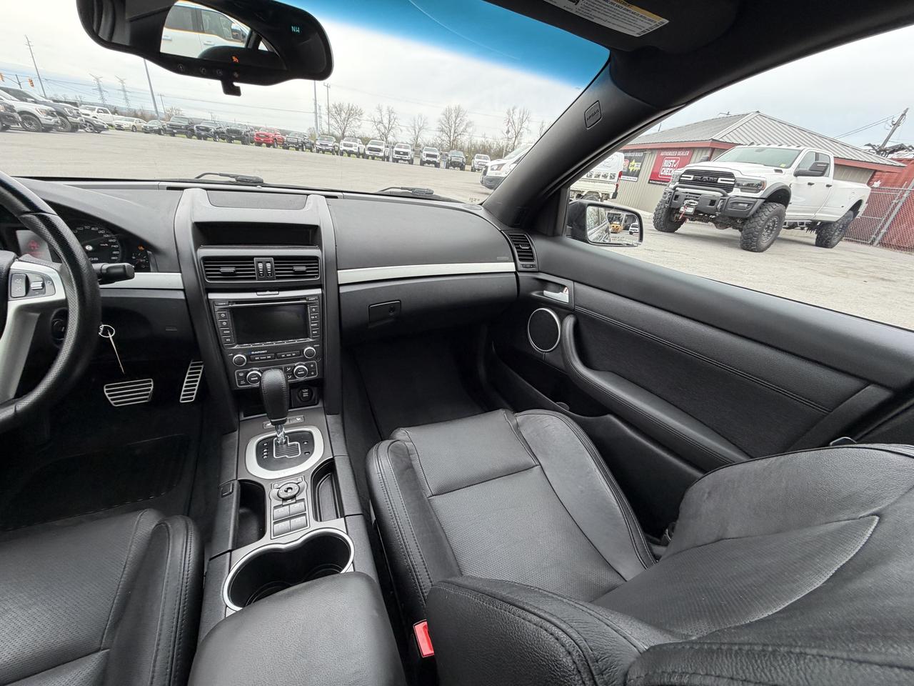 2009 Pontiac G8 4dr Sdn GT Photo