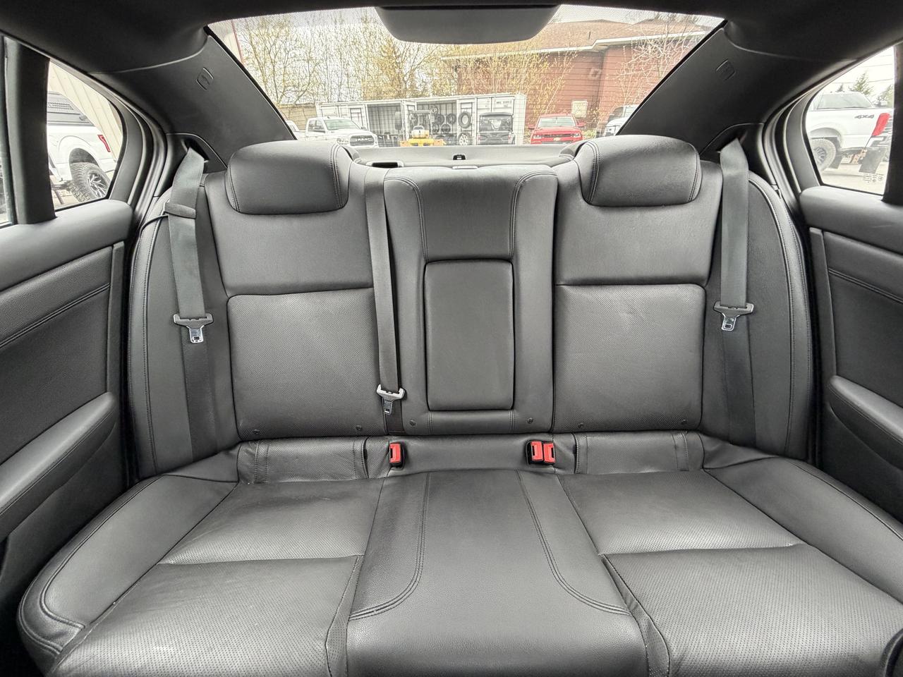 2009 Pontiac G8 4dr Sdn GT Photo