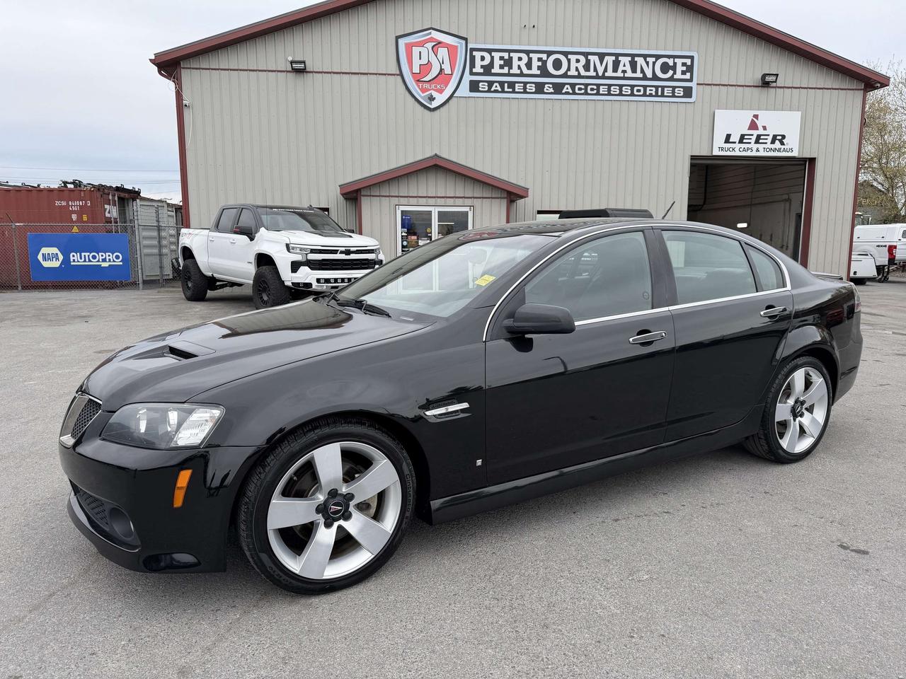 2009 Pontiac G8 4dr Sdn GT Photo