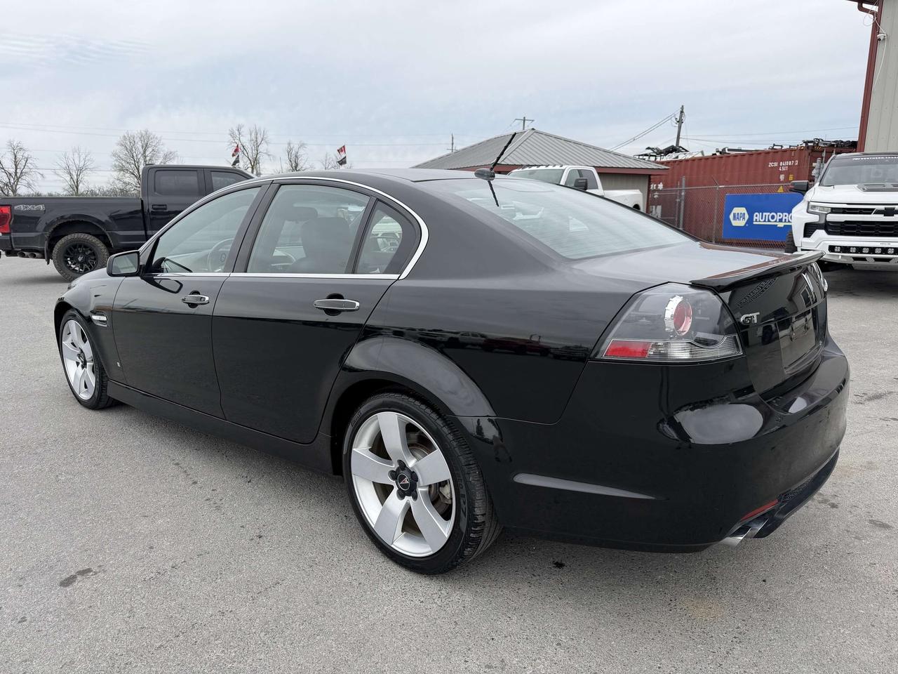2009 Pontiac G8 4dr Sdn GT Photo