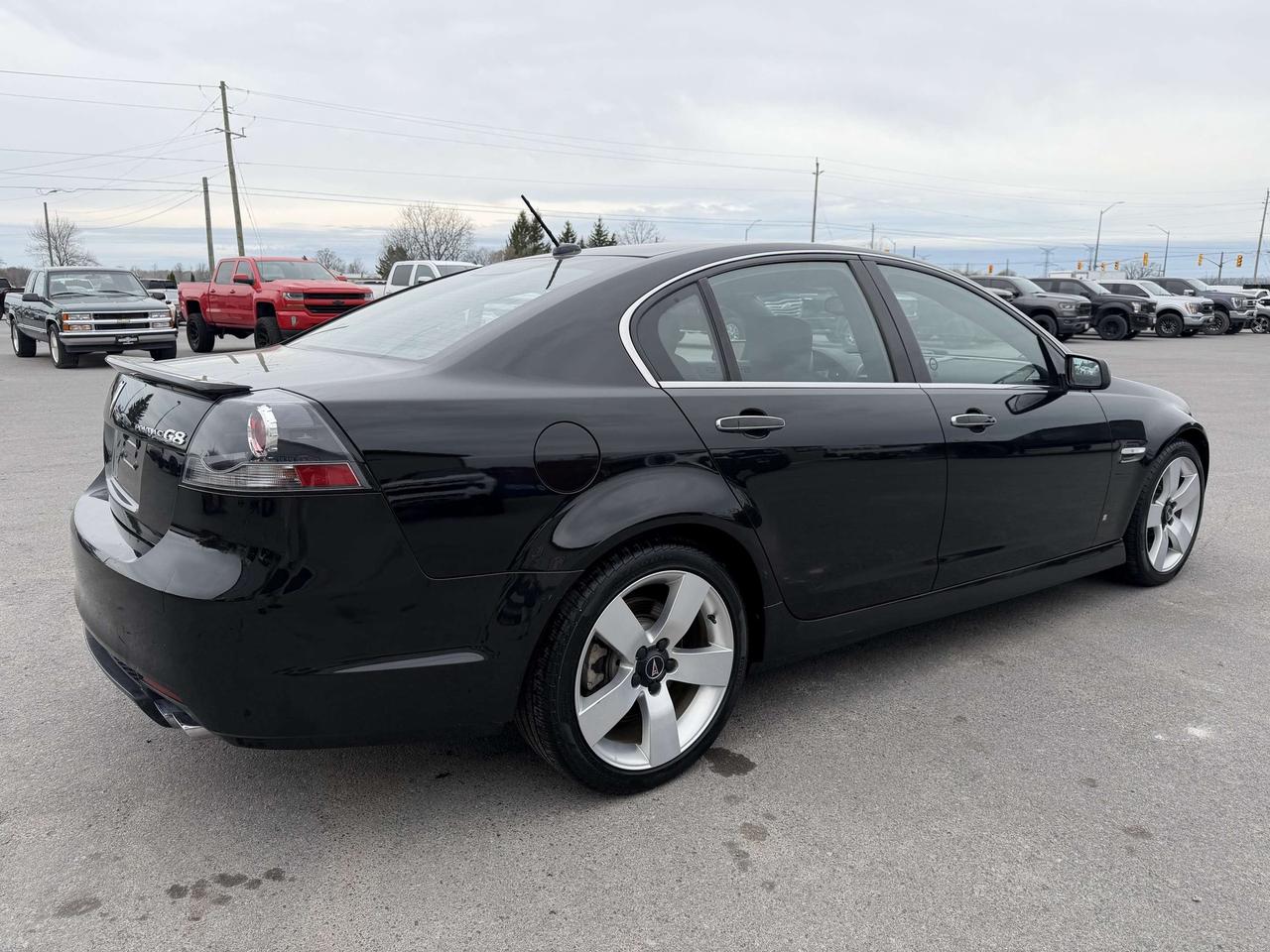 2009 Pontiac G8 4dr Sdn GT Photo