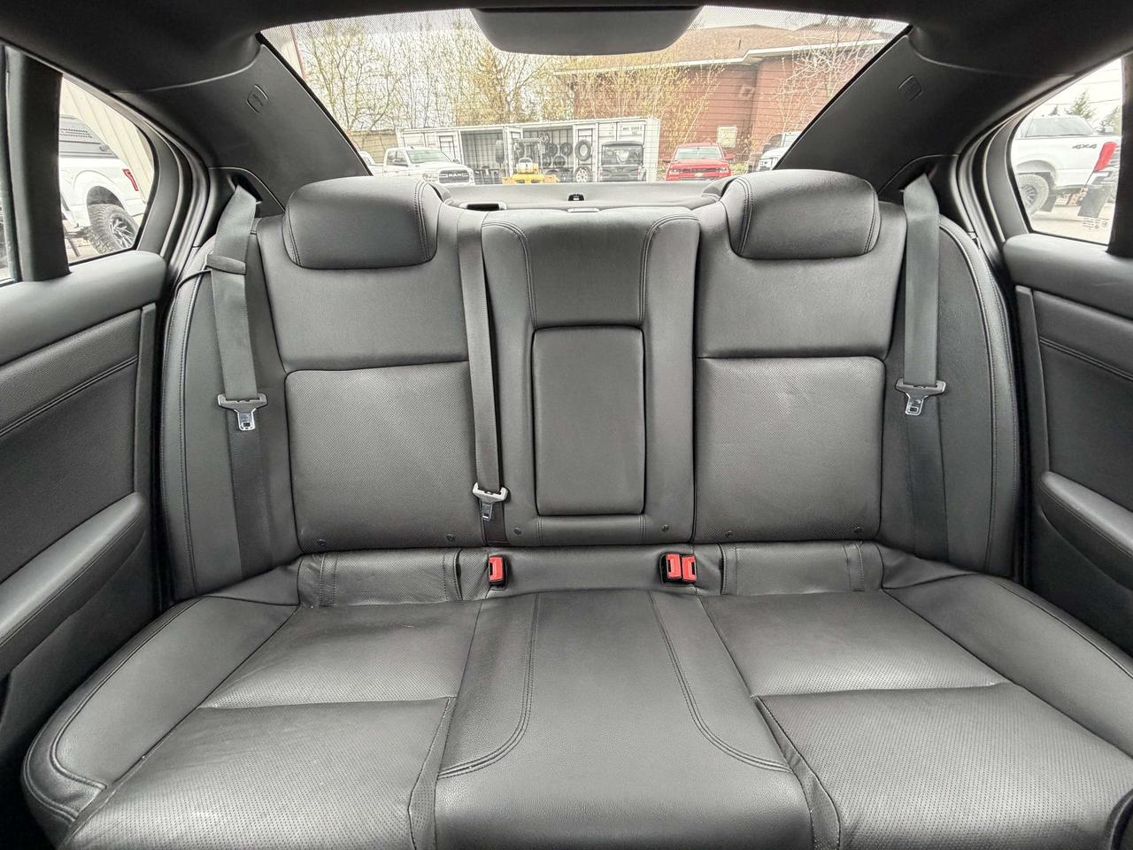 2009 Pontiac G8 4dr Sdn GT Photo