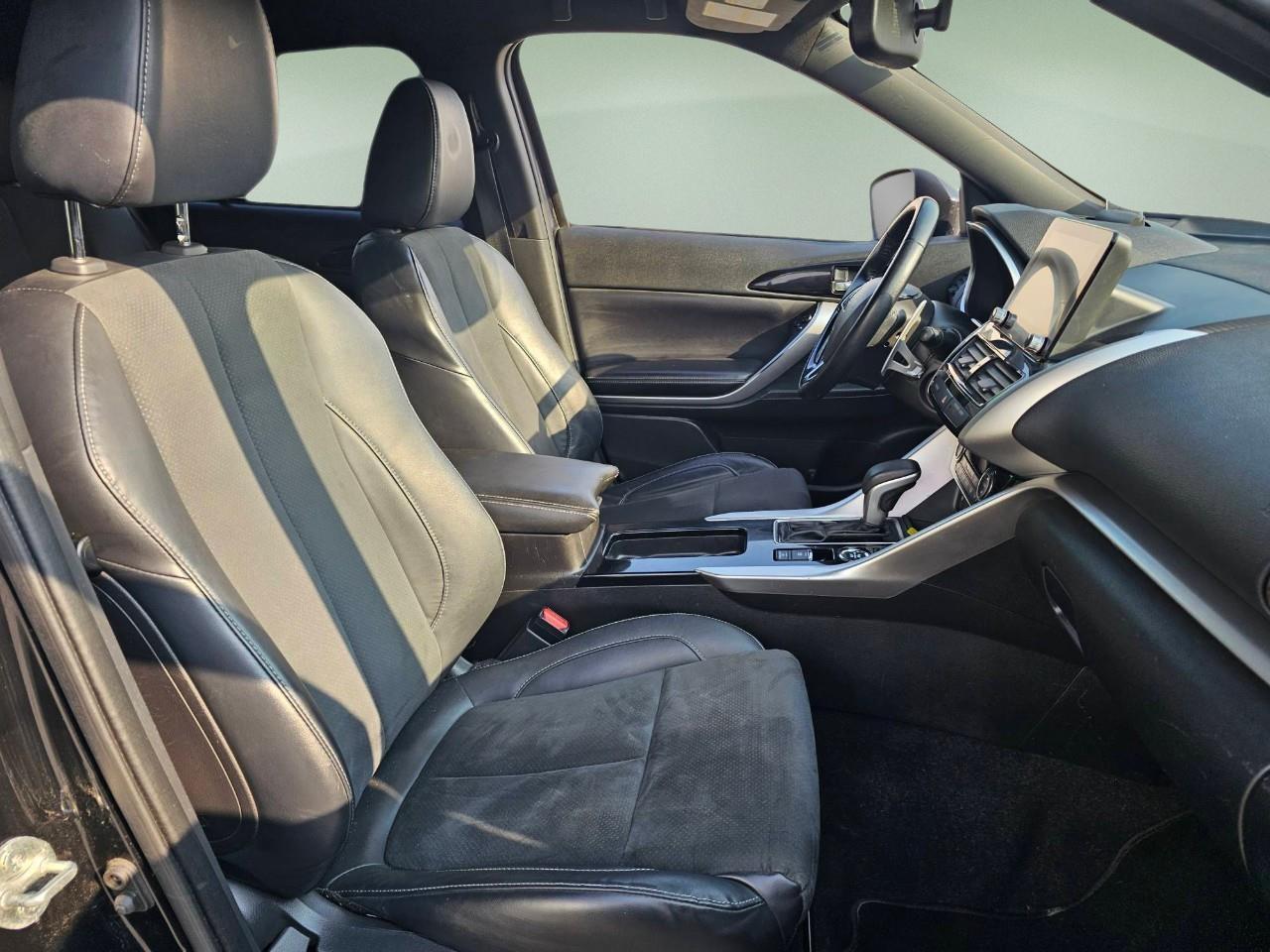 2022 Mitsubishi Eclipse Cross  Photo