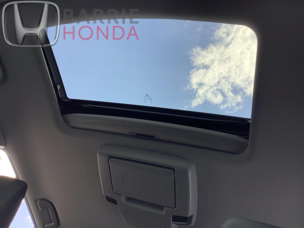 2022 Honda Pilot Touring 8P 4dr All-Wheel Drive Photo