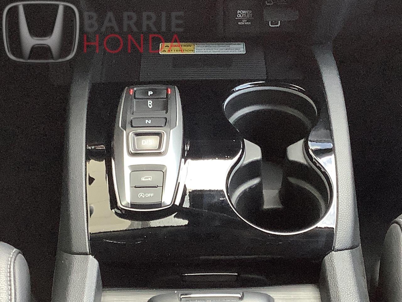 2022 Honda Pilot Touring 8P 4dr All-Wheel Drive Photo