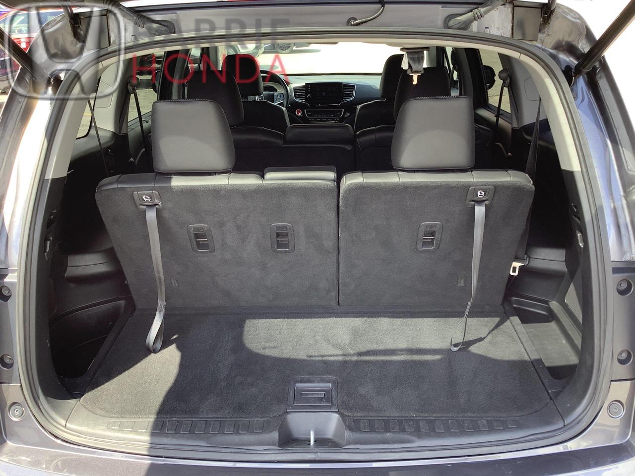 2022 Honda Pilot Touring 8P 4dr All-Wheel Drive Photo