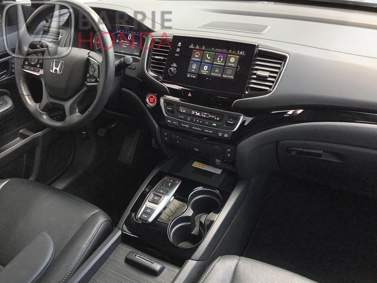 2022 Honda Pilot Touring 8P 4dr All-Wheel Drive Photo