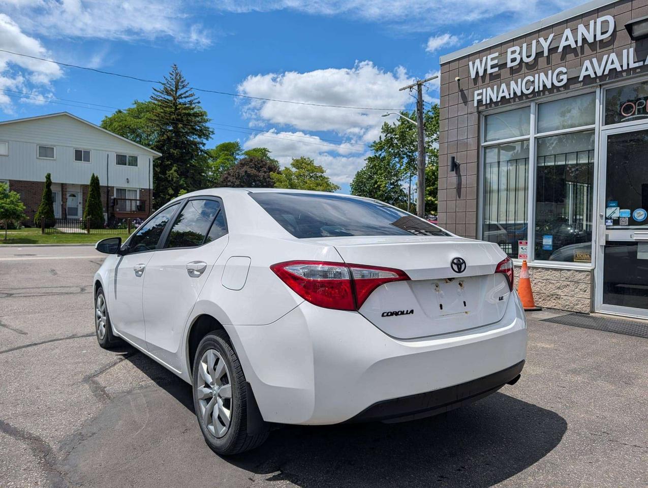 2014 Toyota Corolla LE Photo4