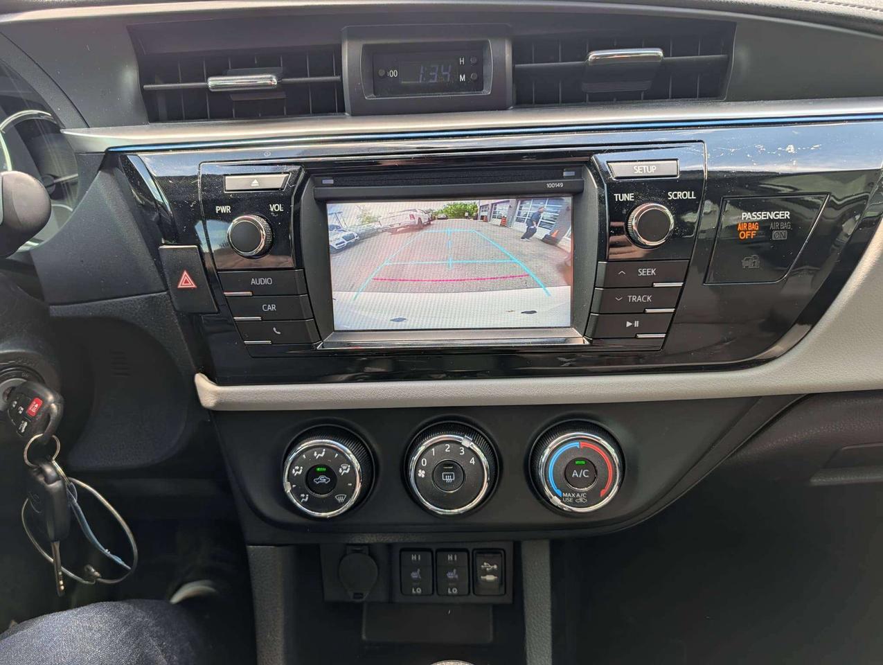 2014 Toyota Corolla LE Photo