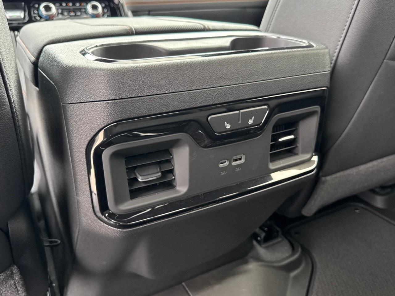 2026 GMC Sierra 1500 Crew Cab Short Box 4-Wheel Drive AT4 Photo