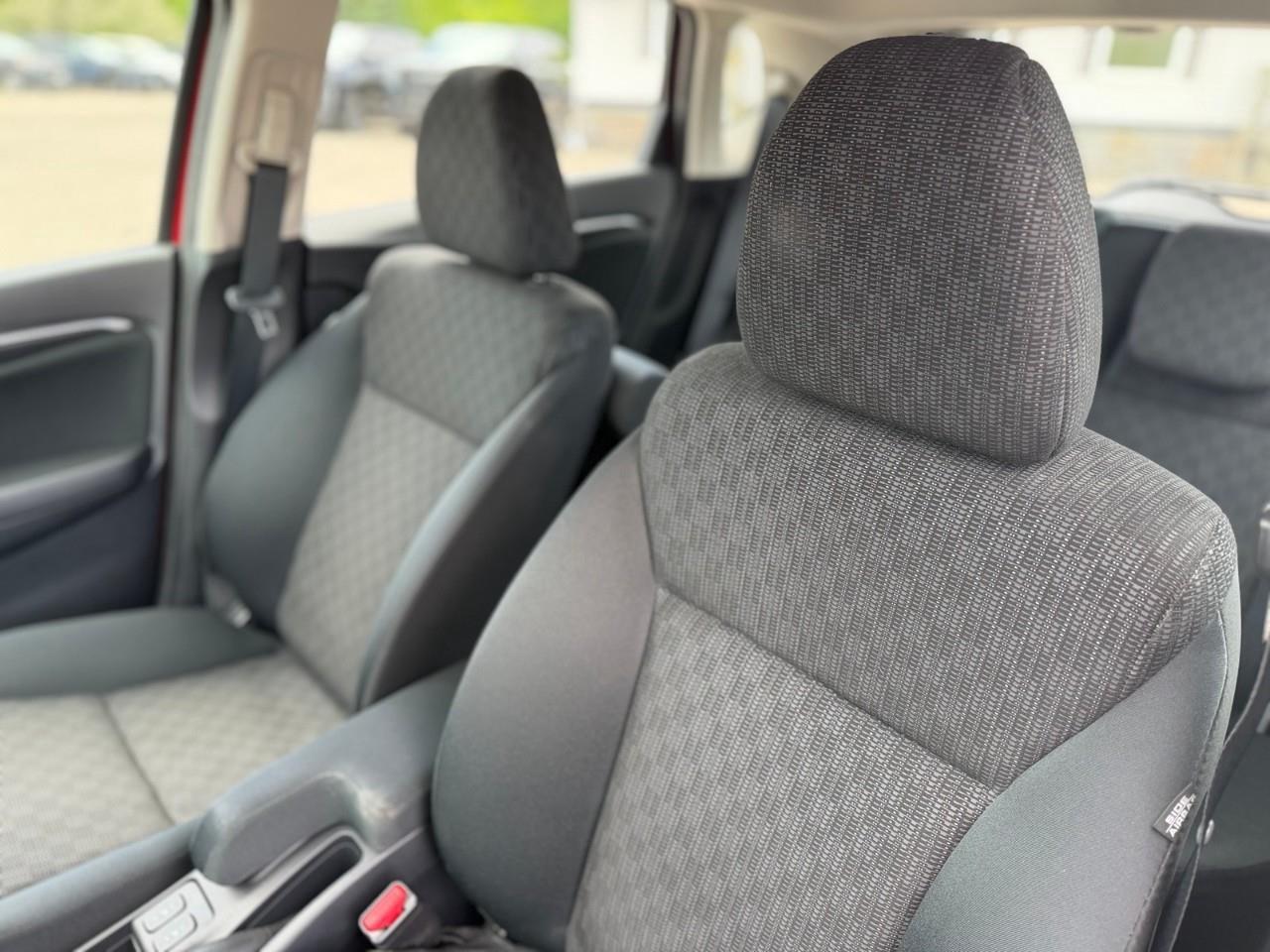 2015 Honda Fit LX CVT) 4dr Hatchback Photo