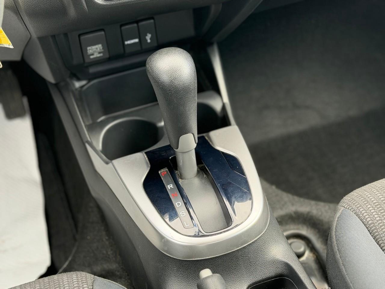 2015 Honda Fit LX CVT) 4dr Hatchback Photo