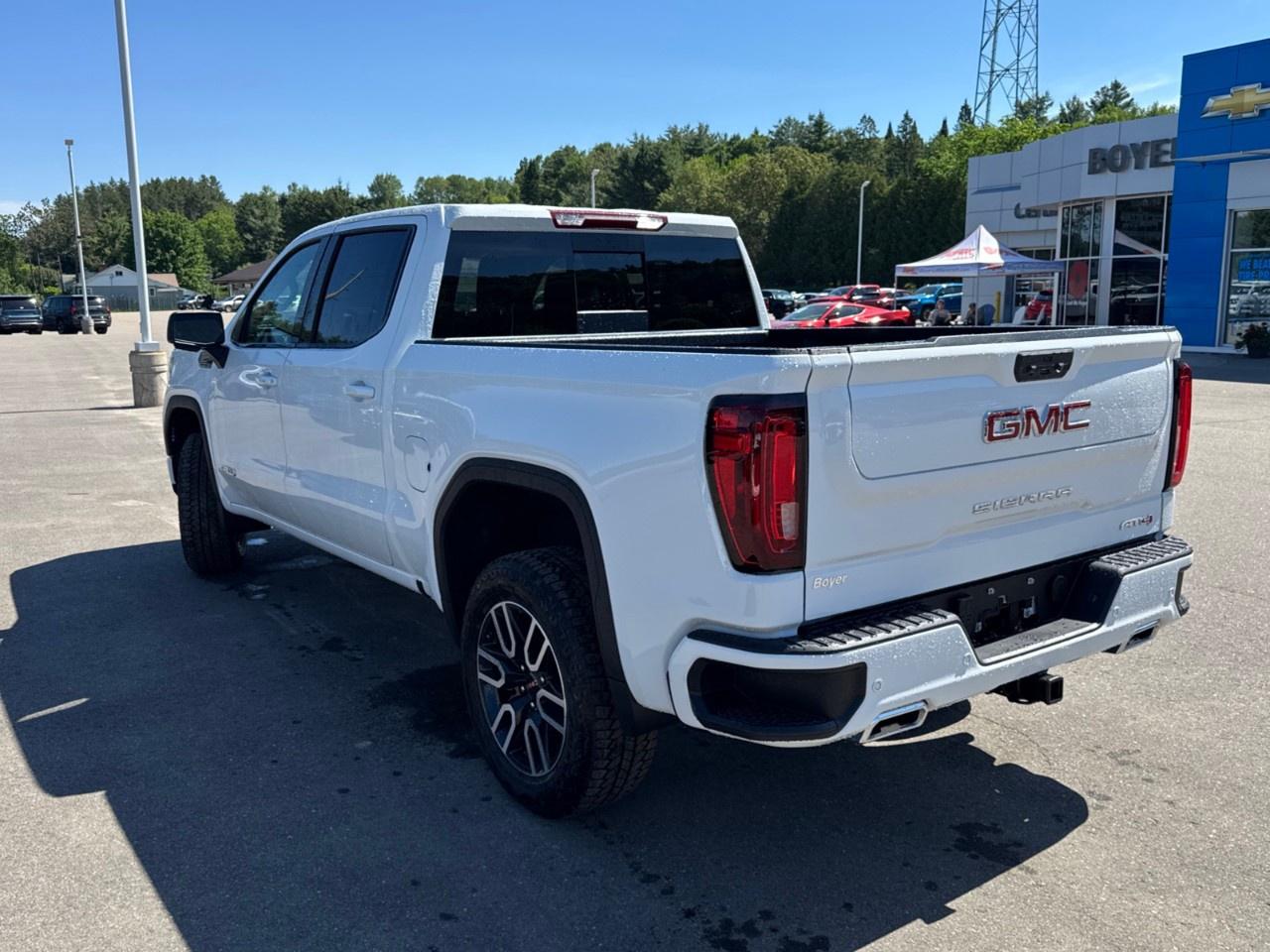 2026 GMC Sierra 1500 Crew Cab Short Box 4-Wheel Drive AT4 Photo