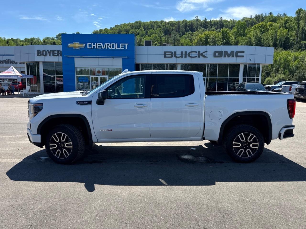 2026 GMC Sierra 1500 Crew Cab Short Box 4-Wheel Drive AT4 Photo