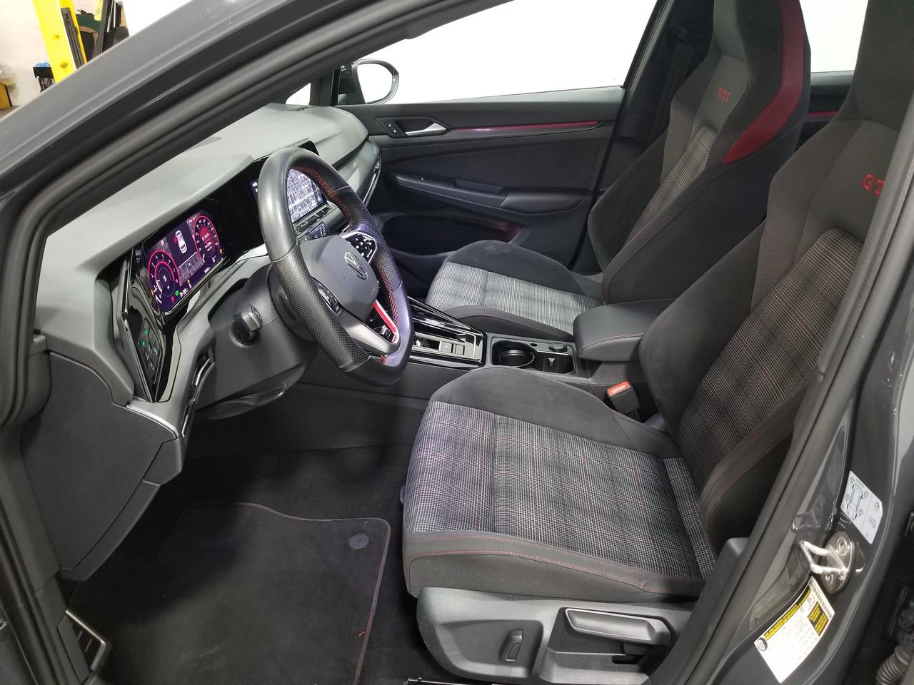 2023 Volkswagen Golf GTI 40th Anniversary (DSG) 4dr Hatchback Photo