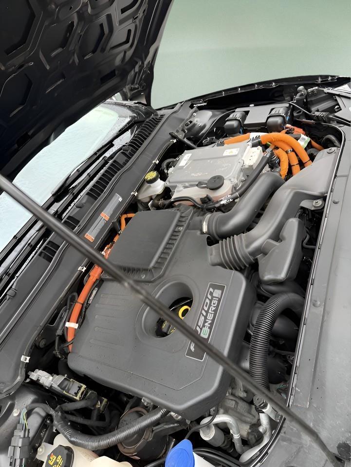 2020 Ford Fusion Energi Titanium 4dr Front-Wheel Drive Sedan Photo