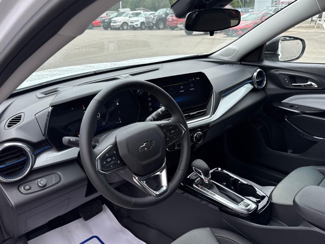 2026 Chevrolet Trax Fwd 4dr Lt Photo