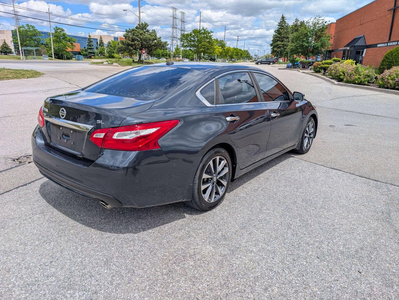 2016 Nissan Altima 2.5 SL Tech Leather Navigation Adaptive Cruise Photo