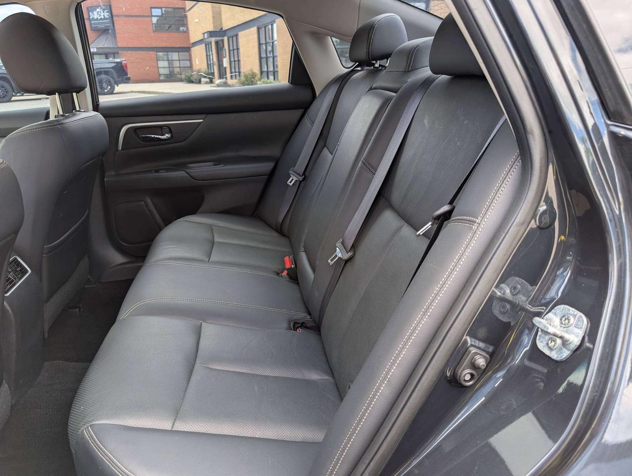 2016 Nissan Altima 2.5 SL Tech Leather Navigation Adaptive Cruise Photo