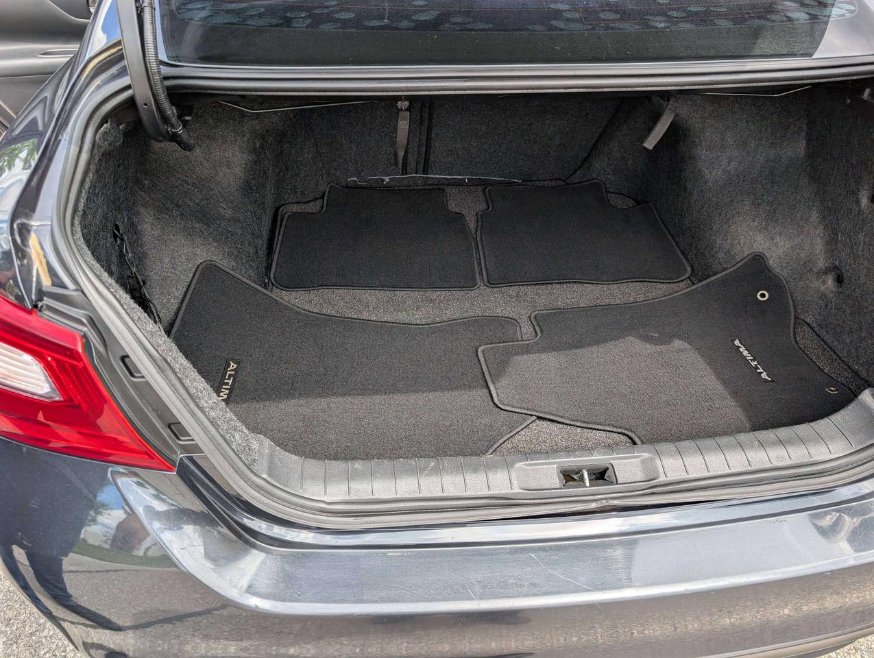 2016 Nissan Altima 2.5 SL Tech Leather Navigation Adaptive Cruise Photo