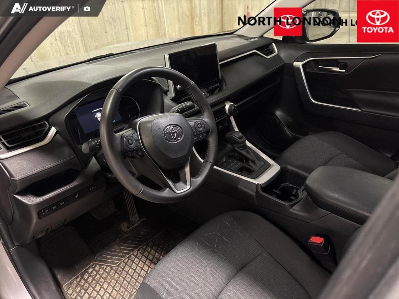 2025 Toyota RAV4 XLE 4dr All-wheel Drive Photo