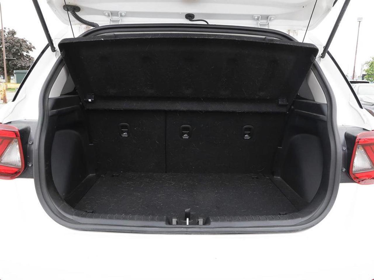 2023 Hyundai Venue Essential 4dr Front-Wheel Drive Photo