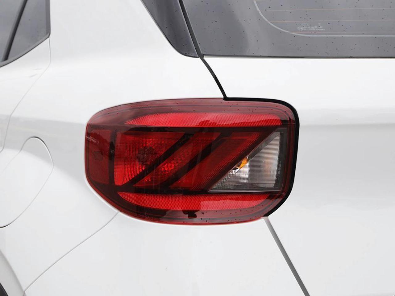 2023 Hyundai Venue Essential 4dr Front-Wheel Drive Photo