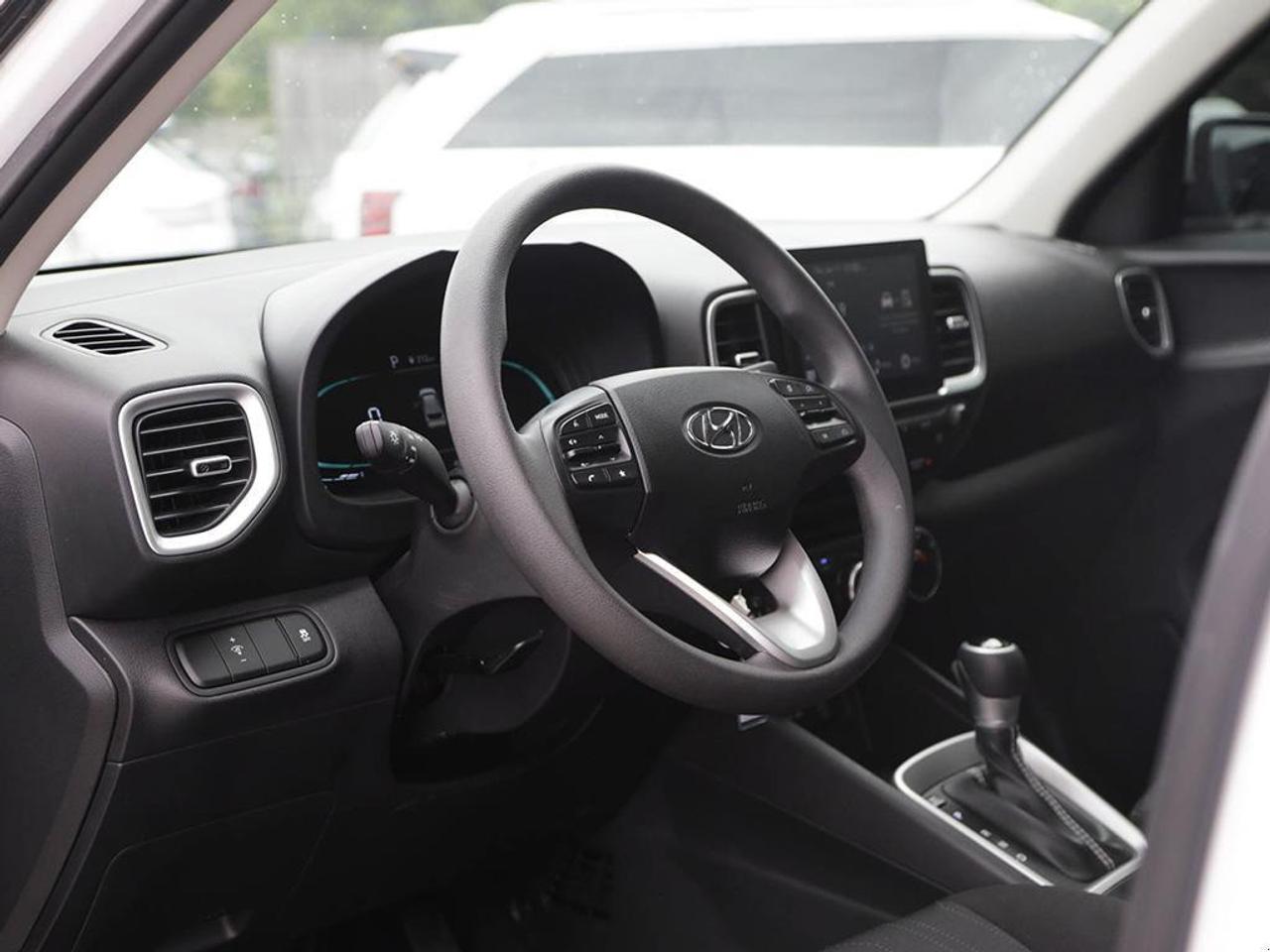 2023 Hyundai Venue Essential 4dr Front-Wheel Drive Photo