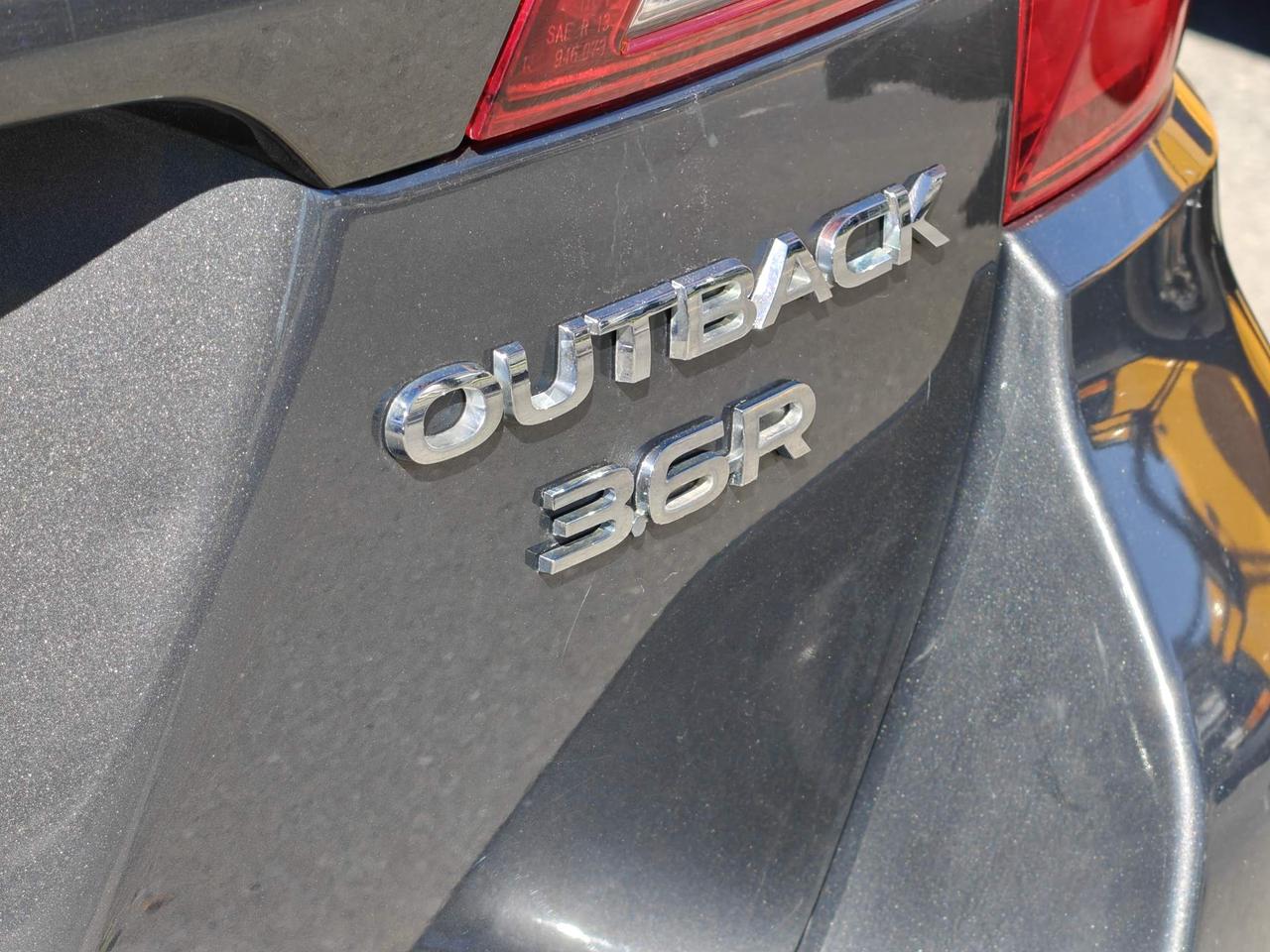 2019 Subaru Outback 3.6R Touring (CVT) 4dr All-Wheel Drive Photo