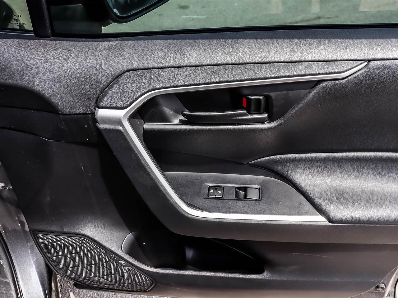2022 Toyota RAV4 LE Hybrid Fuel Sipper Safety Certified Photo