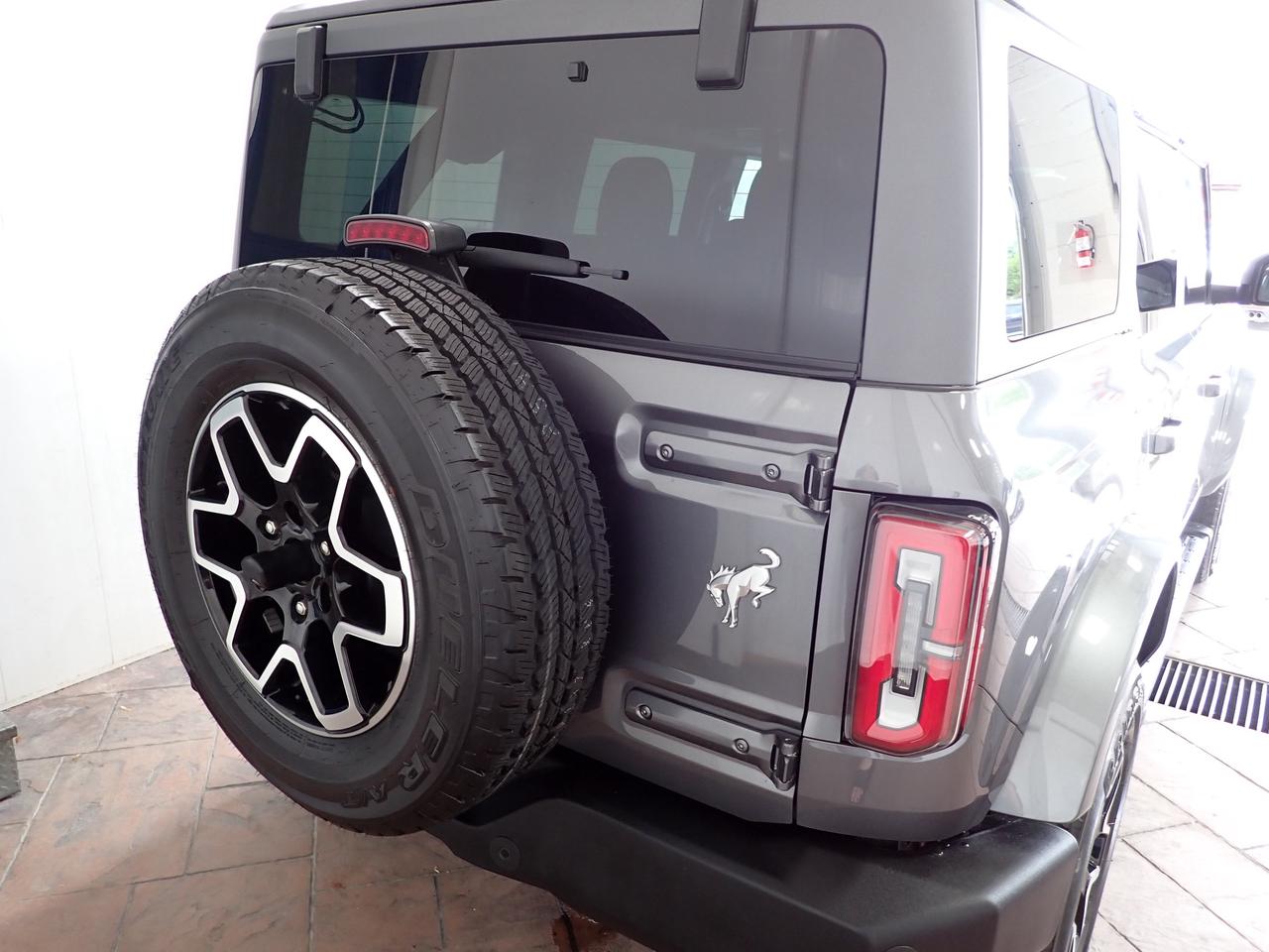 2022 Ford Bronco OUTER BANKS 4-DOOR NAVI 4WD Photo