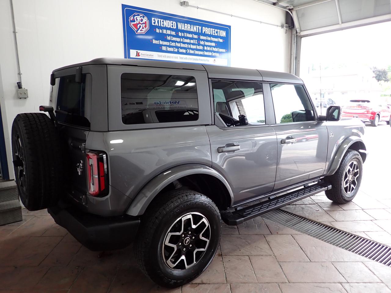 2022 Ford Bronco OUTER BANKS 4-DOOR NAVI 4WD Photo