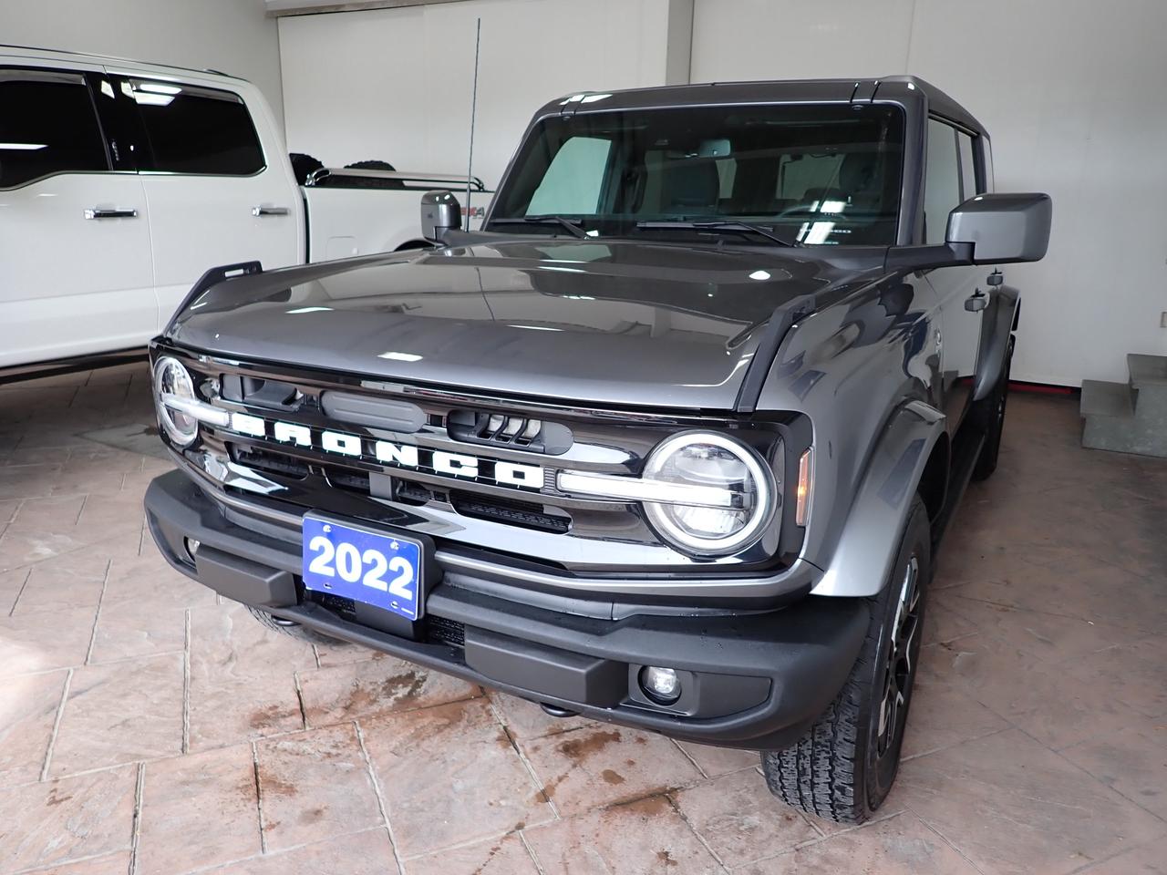 2022 Ford Bronco OUTER BANKS 4-DOOR NAVI 4WD Photo