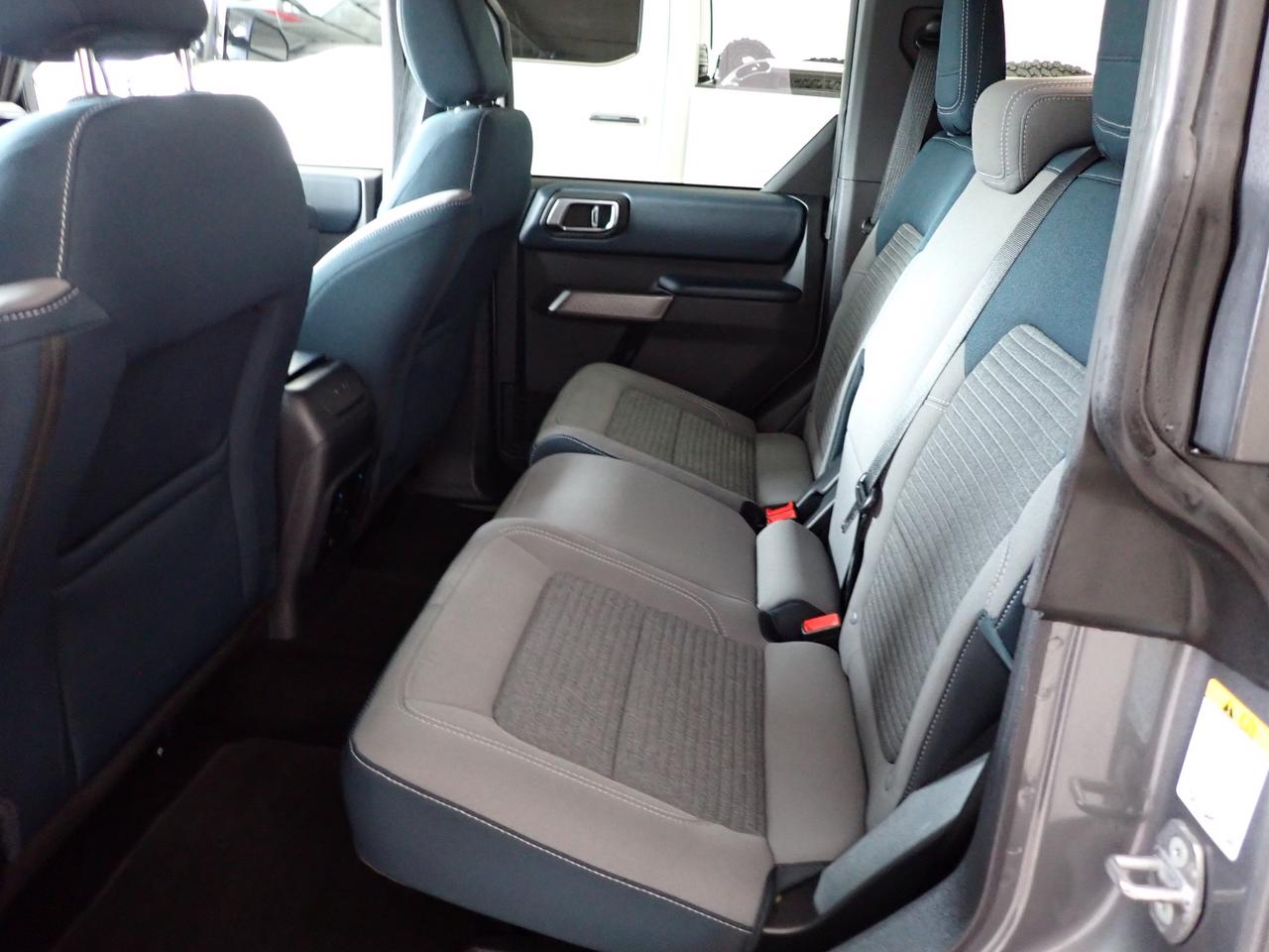 2022 Ford Bronco OUTER BANKS 4-DOOR NAVI 4WD Photo