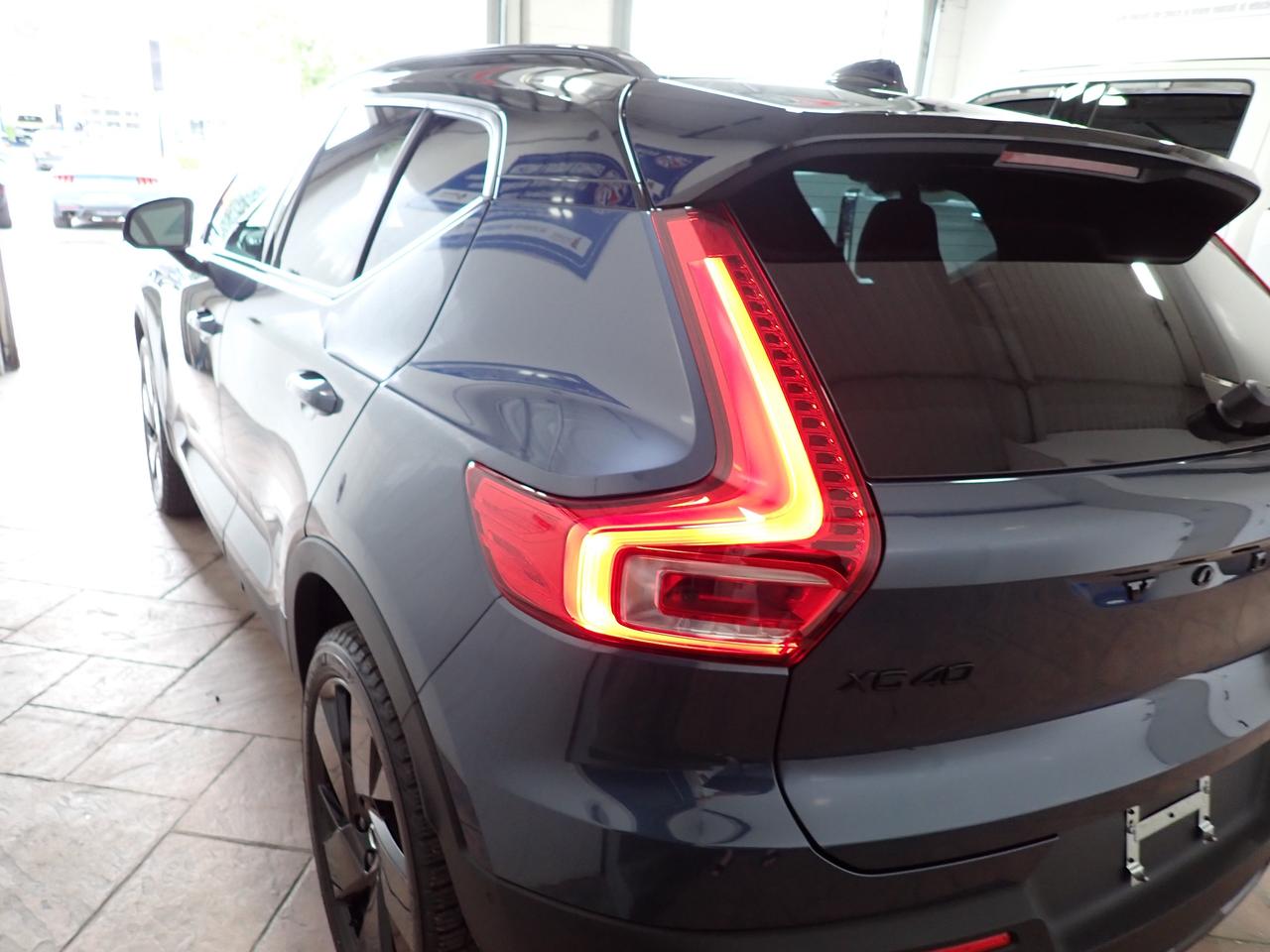 2026 Volvo XC40 Ultra Black Edition AWD *HYBRID* LEATHER NAVI SUNROOF Photo