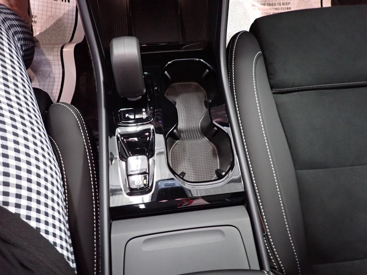 2026 Volvo XC40 Ultra Black Edition AWD *HYBRID* LEATHER NAVI SUNROOF Photo