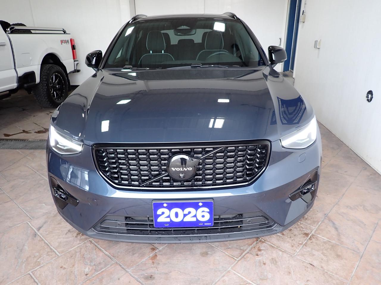 2026 Volvo XC40 Ultra Black Edition AWD *HYBRID* LEATHER NAVI SUNROOF Photo