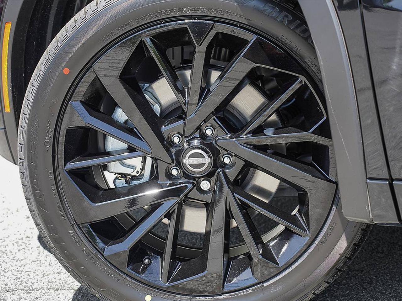 2026 Nissan Rogue Plug-In Hybrid Platinum Photo